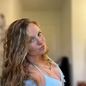 Meet your Posher, Hailey